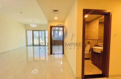 Apartment - 2 Bedrooms - 3 Bathrooms for rent in Titanium Tower - Al Karama - Dubai Apartment - 2 Bedrooms - 3 Bathrooms for rent in Titanium Tower - Al Karama - Dubai
