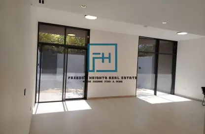 تاون هاوس - 4 غرف نوم - 5 حمامات للايجار في روبينيا - مسار - تلال سيتي - الشارقة