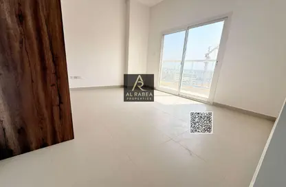 Apartment - 2 Bedrooms - 3 Bathrooms for rent in Al Amira Village - Al Yasmeen - Ajman