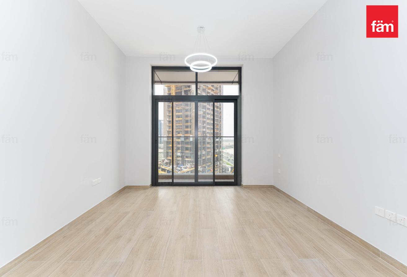 Brand New Studio | Business Bay | Vacant photo 2
