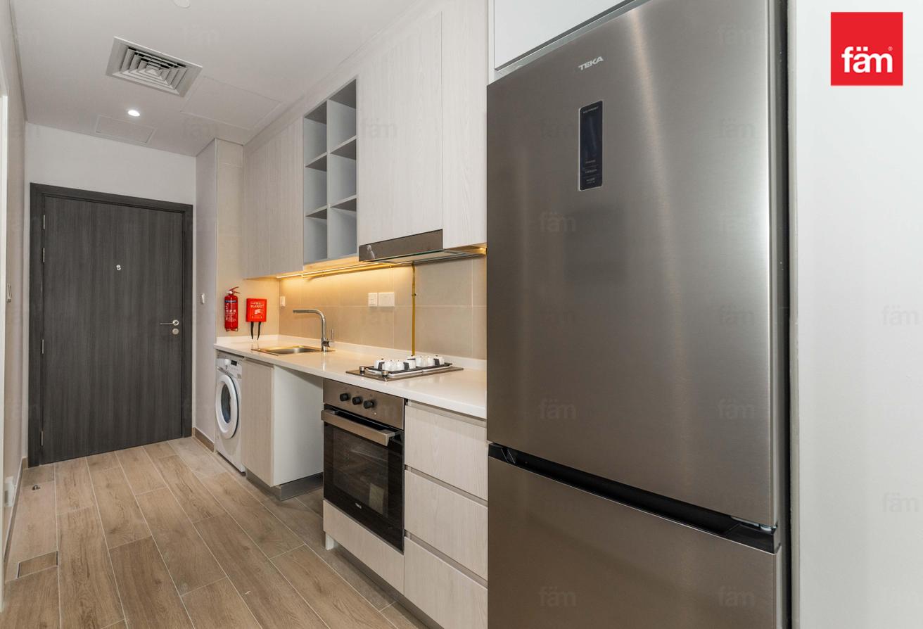 Brand New Studio | Business Bay | Vacant photo 6