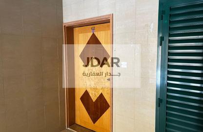 عمارة بالكامل - 8 غرف نوم - 8 حمامات للبيع في مبنى مويلح - مويلح - الشارقة