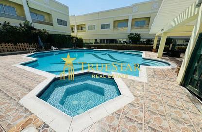 Villa - 4 Bedrooms - 4 Bathrooms for rent in Jumeirah 1 Villas - Jumeirah 1 - Jumeirah - Dubai
