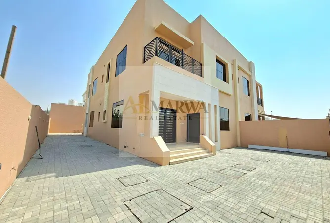 155589237 - Property Image 3
