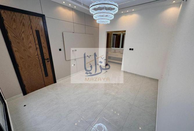 84083292 - صورة العقار 3