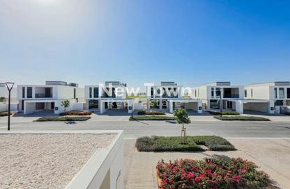Villa - 4 - 4 for sale in Fairway Villas 2 - Emaar South - Dubai South (Dubai World Central) - Dubai
