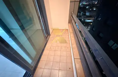 Apartment - 2 Bedrooms - 2 Bathrooms for rent in Al Falah Street - City Downtown - Abu Dhabi