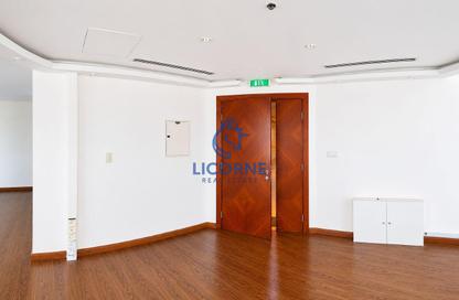 Office Space - Studio - 1 Bathroom for rent in Fairmont Hotel - Sheikh Zayed Road - Dubai
