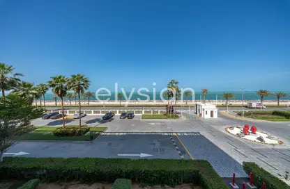 Apartment - 2 Bedrooms - 3 Bathrooms for sale in The 8 - The Crescent - Palm Jumeirah - Dubai