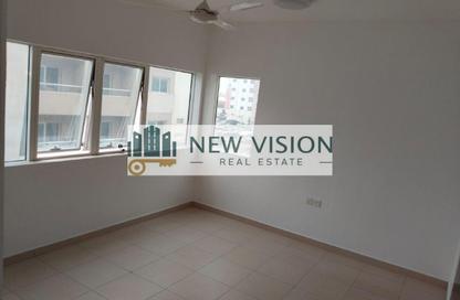 Apartment - 1 Bedroom - 2 Bathrooms for rent in Al Qulaya'ah - Al Sharq - Sharjah