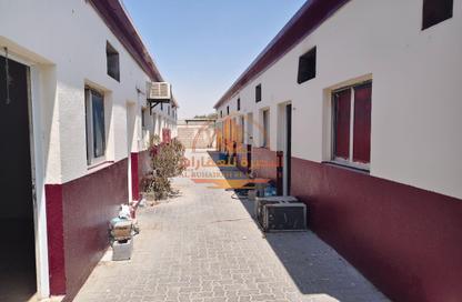 Labor Camp - Studio - 7+ Bathrooms for rent in Al Sajaa S - Al Sajaa - Sharjah