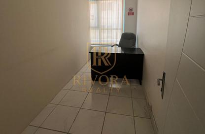 Office Space - Studio - 1 Bathroom for rent in Saeed Tower 1 - Saeed Towers - Sheikh Zayed Road - Dubai