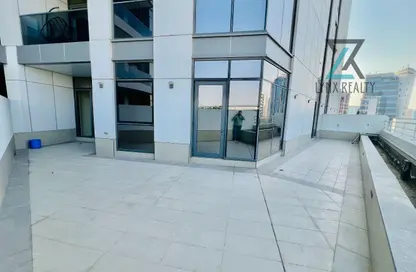 شقة - 2 غرف نوم - 3 حمامات للايجار في شارع المطار - منطقة القرهود - دبي