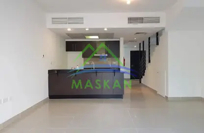 Villa - 2 Bedrooms - 2 Bathrooms for rent in Contemporary Style - Al Reef Villas - Al Reef - Abu Dhabi