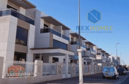 Villa - 4 - 5 for rent in Goldenwoods Villas - District 10 - Jumeirah Village Circle - Dubai