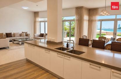 Villa - 5 Bedrooms - 6 Bathrooms for rent in Palma Residences - Palm Jumeirah - Dubai
