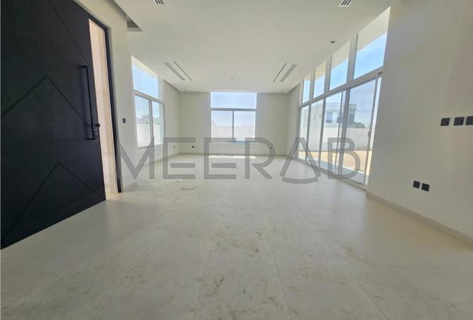 77790277 - Property Image 2