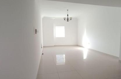 Apartment - Studio - 1 Bathroom for rent in Al Khan Corniche - Al Khan - Sharjah