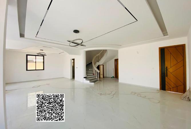 121111823 - Property Image 2