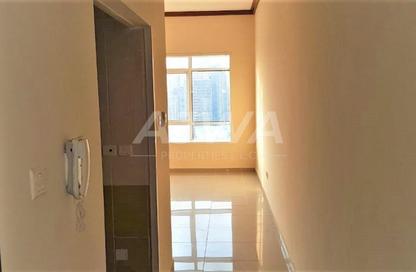 Apartment - Studio - 1 for rent in Lake City Tower - JLT Cluster D - Jumeirah Lake Towers - Dubai
