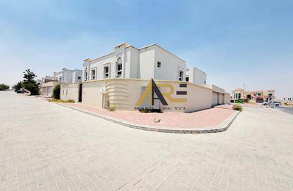 Villa - 4 Bedrooms - 5 Bathrooms for rent in Barashi - Al Badie - Sharjah