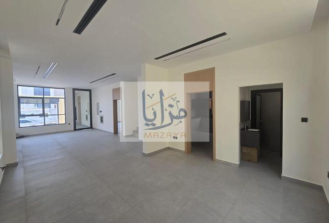 87452454 - Property Image 2