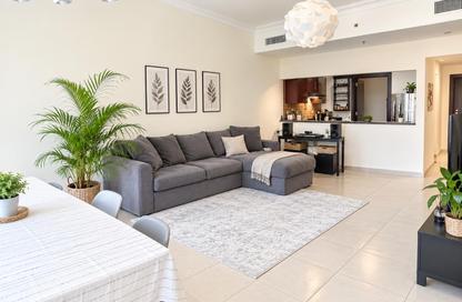 Apartment - 1 - 2 for sale in Lake Shore Tower - JLT Cluster Y - Jumeirah Lake Towers - Dubai Apartment - 1 - 2 for sale in Lake Shore Tower - JLT Cluster Y - Jumeirah Lake Towers - Dubai