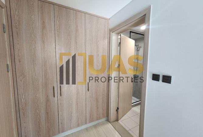 121552390 - Property Image 3