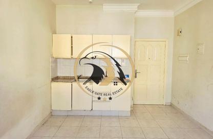 Apartment - Studio - 1 for rent in Muwailih Building - Muwaileh - Sharjah