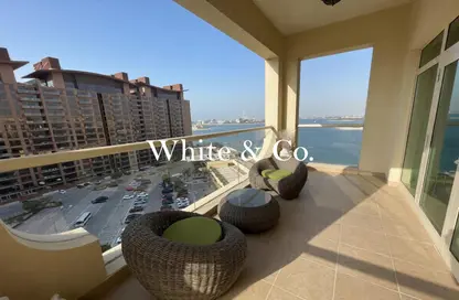 Apartment - 4 Bedrooms - 3 Bathrooms for rent in Al Das - Shoreline Apartments - Palm Jumeirah - Dubai