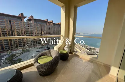 Apartment - 4 Bedrooms - 3 Bathrooms for rent in Al Das - Shoreline Apartments - Palm Jumeirah - Dubai
