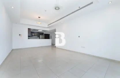 شقة - 2 غرف نوم - 2 حمامات للايجار في برج تشرشل السكني - أبراج تشرشل - الخليج التجاري - دبي