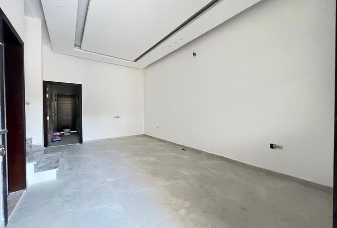 136574370 - Property Image 3