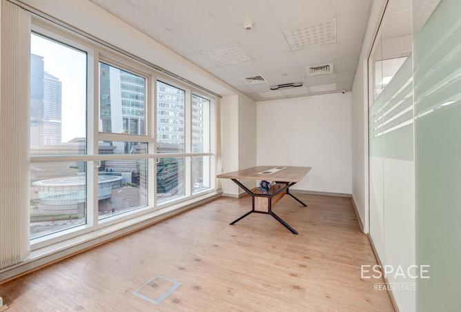77774399 - Property Image 2