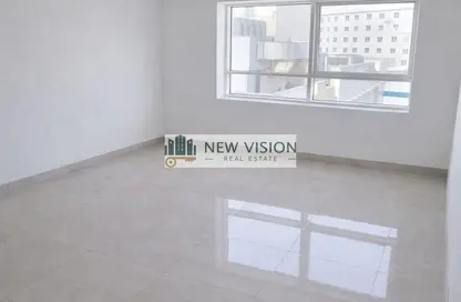 Apartment - 2 Bedrooms - 2 Bathrooms for rent in Blue Tower - Al Majaz 3 - Al Majaz - Sharjah