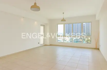 Apartment - 2 Bedrooms - 3 Bathrooms for rent in Marina Residences 5 - Marina Residences - Palm Jumeirah - Dubai