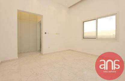 Villa - 5 Bedrooms - 6 Bathrooms for rent in Al Aweer 1 - Al Aweer - Dubai