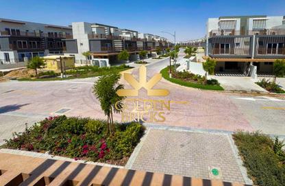 Townhouse - 4 - 4 for rent in Verona - Damac Hills 2 - Dubai
