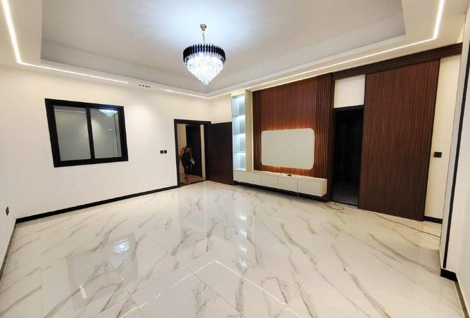 79437954 - Property Image 2