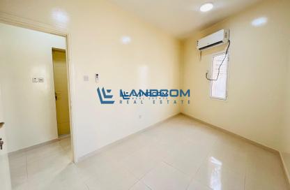 Office Space - Studio - 1 for rent in Gold Souk Area - Al Ras - Deira - Dubai