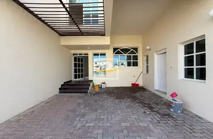 Villa - 3 Bedrooms - 4 Bathrooms for rent in Al Safa 2 Villas - Al Safa 2 - Al Safa - Dubai