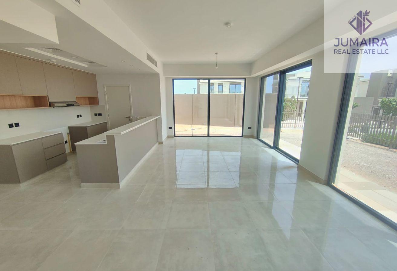 Luxury 3-Bedroom Villa | Spectacular Sea & casino