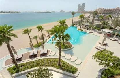 Apartment - 3 Bedrooms - 5 Bathrooms for sale in Ellington Beach House - Palm Jumeirah - Dubai
