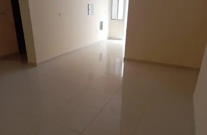 شقة - 1 حمام للايجار في عمارة عزير - 3  الروضة - الروضة - عجمان