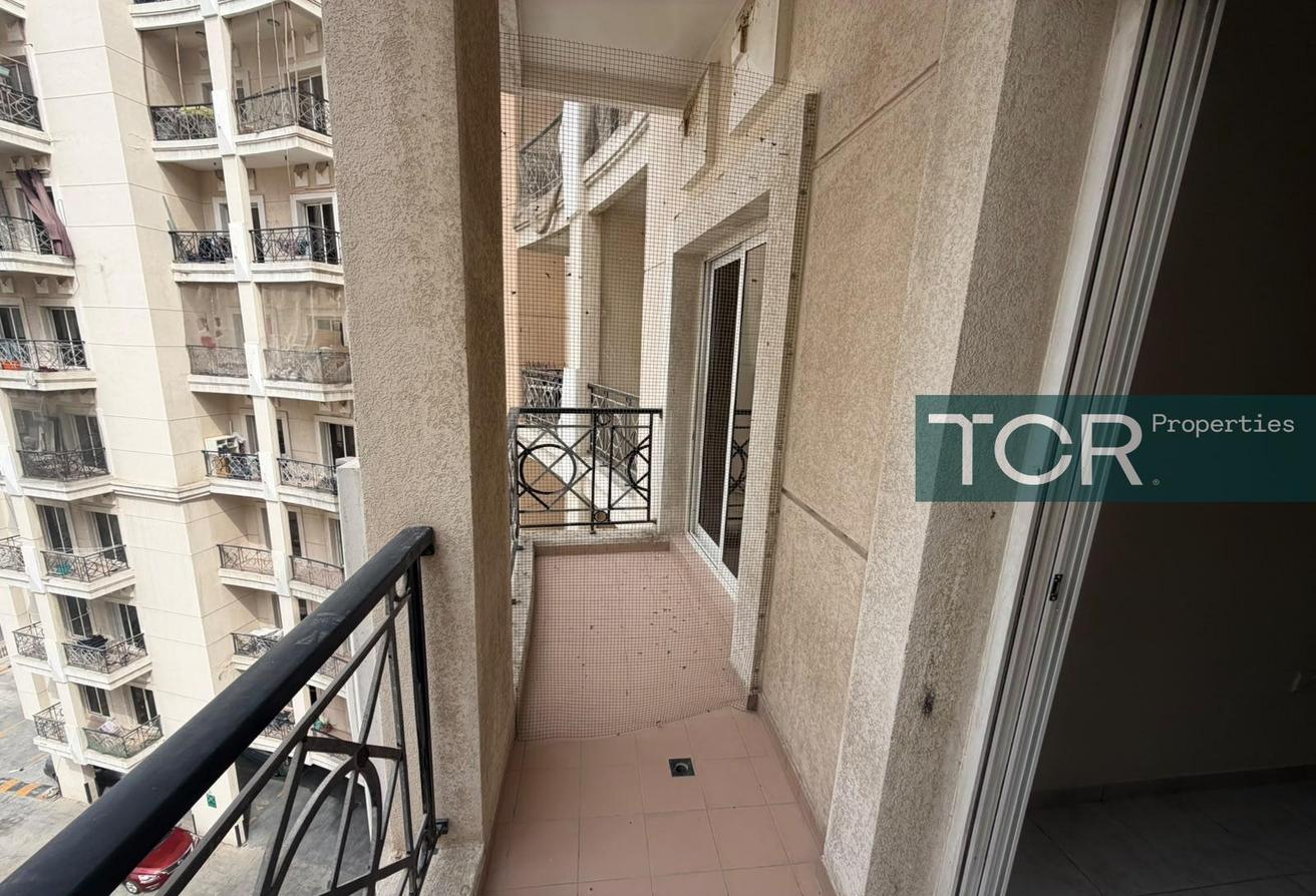 Company staff Welcome| 2BHK with balcony for Rent photo 10