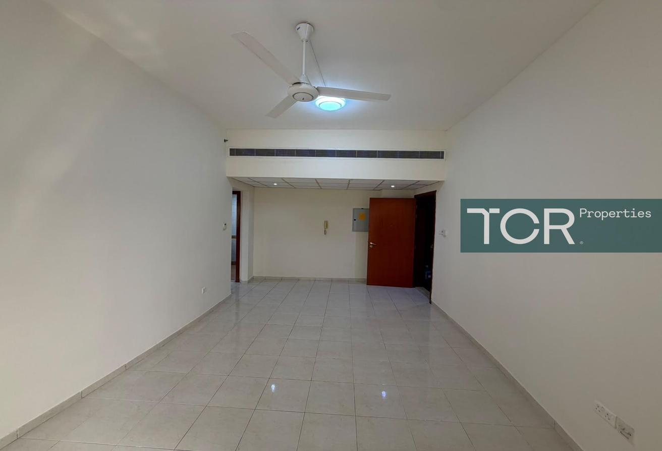 Company staff Welcome| 2BHK with balcony for Rent photo 5