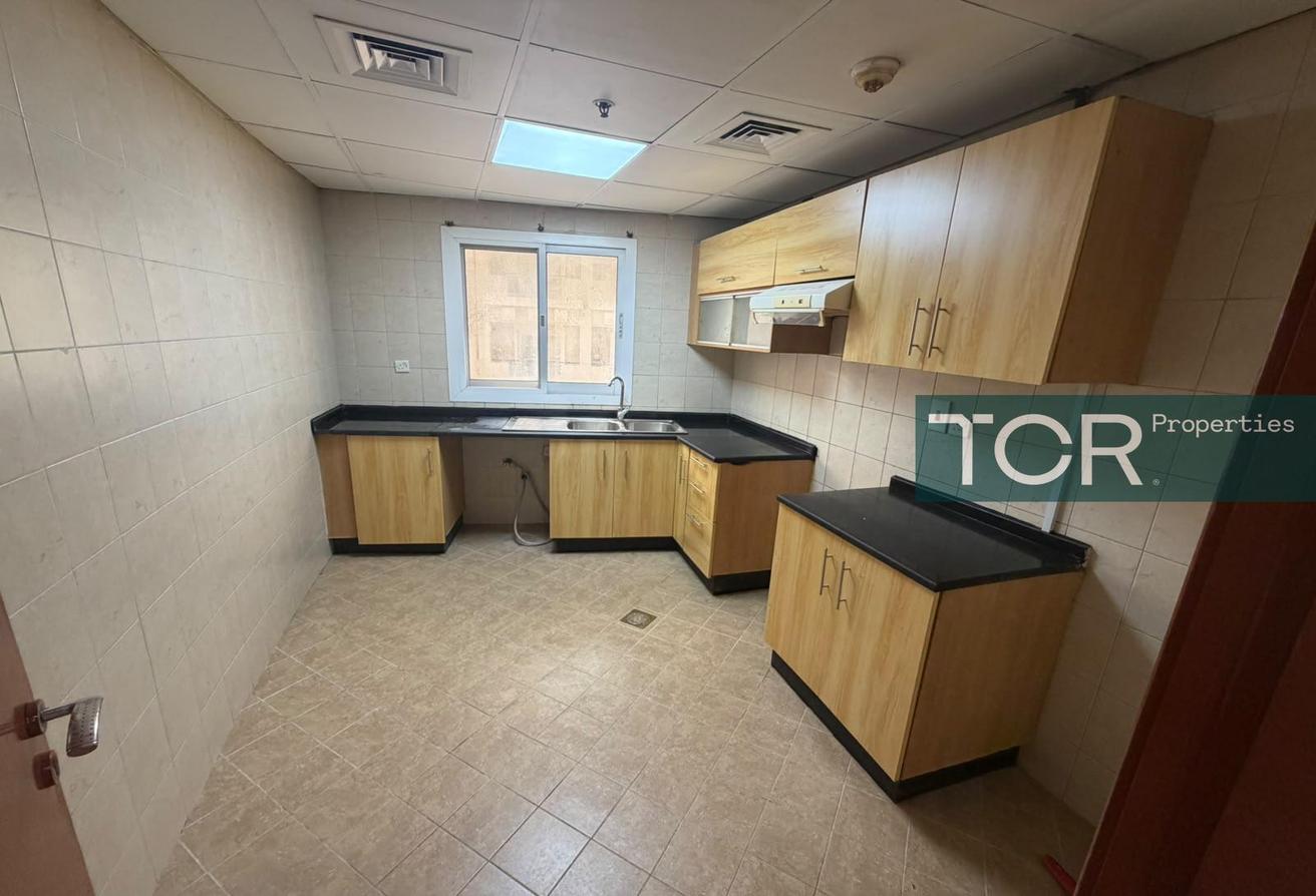 Company staff Welcome| 2BHK with balcony for Rent photo 11