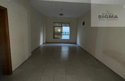 Apartment - 1 - 2 for rent in Mankhool Building - Al Mankhool - Bur Dubai - Dubai