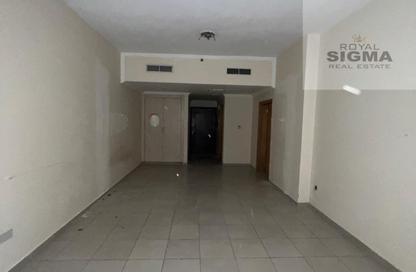 Apartment - 1 - 2 for rent in Mankhool Building - Al Mankhool - Bur Dubai - Dubai