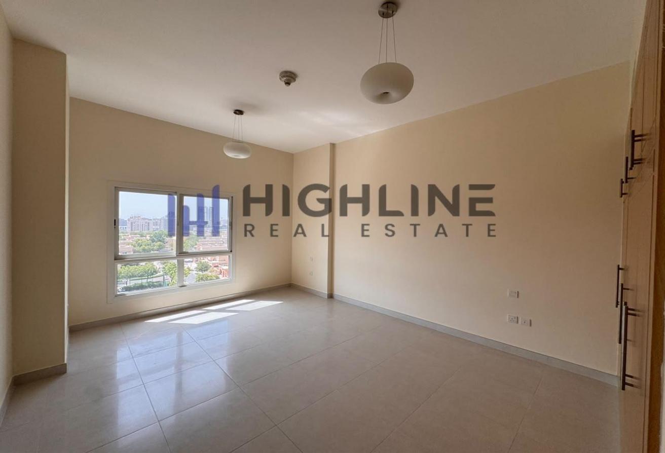 Spacious 3BR + Maid + Laundry | High Floor | Stunning Villa View photo 8